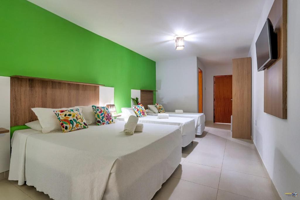 Queen Suite room - Image 1