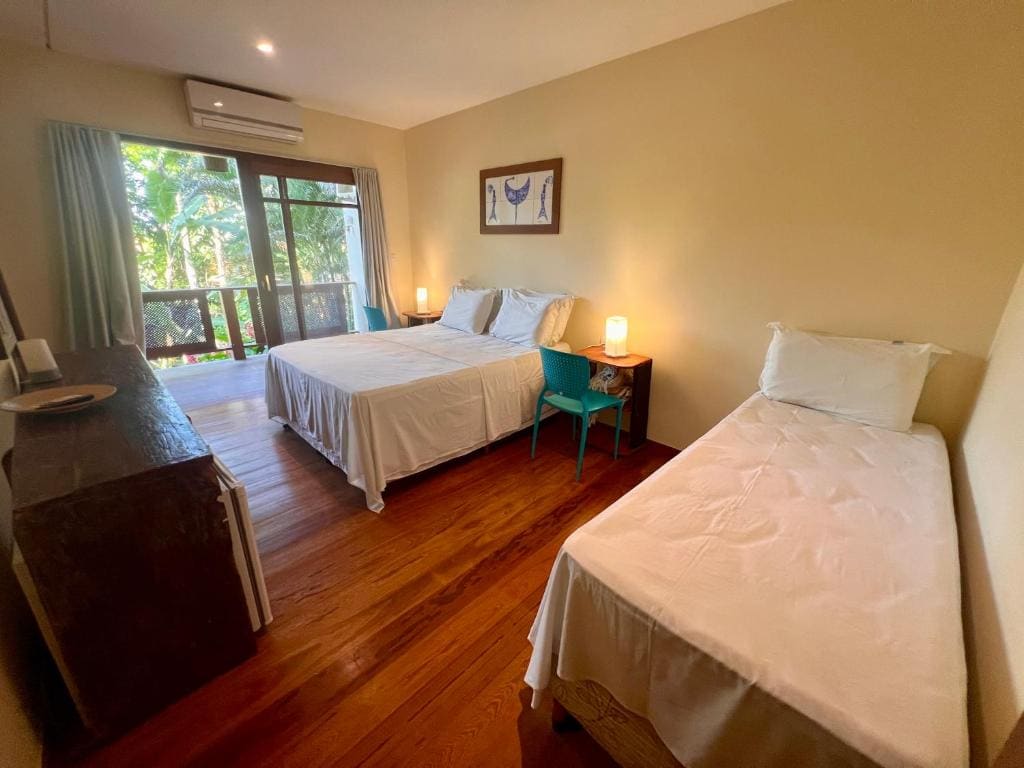 Luxury Triple Room room - Image 2