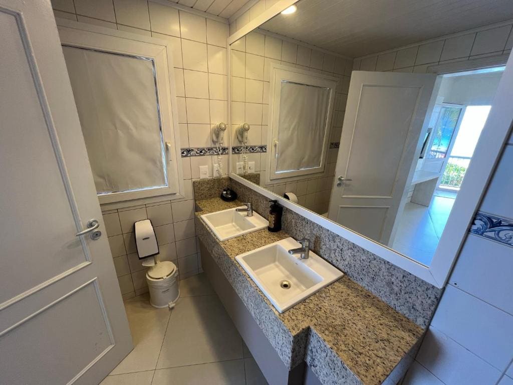 Family Room with Sea View room - Image 3