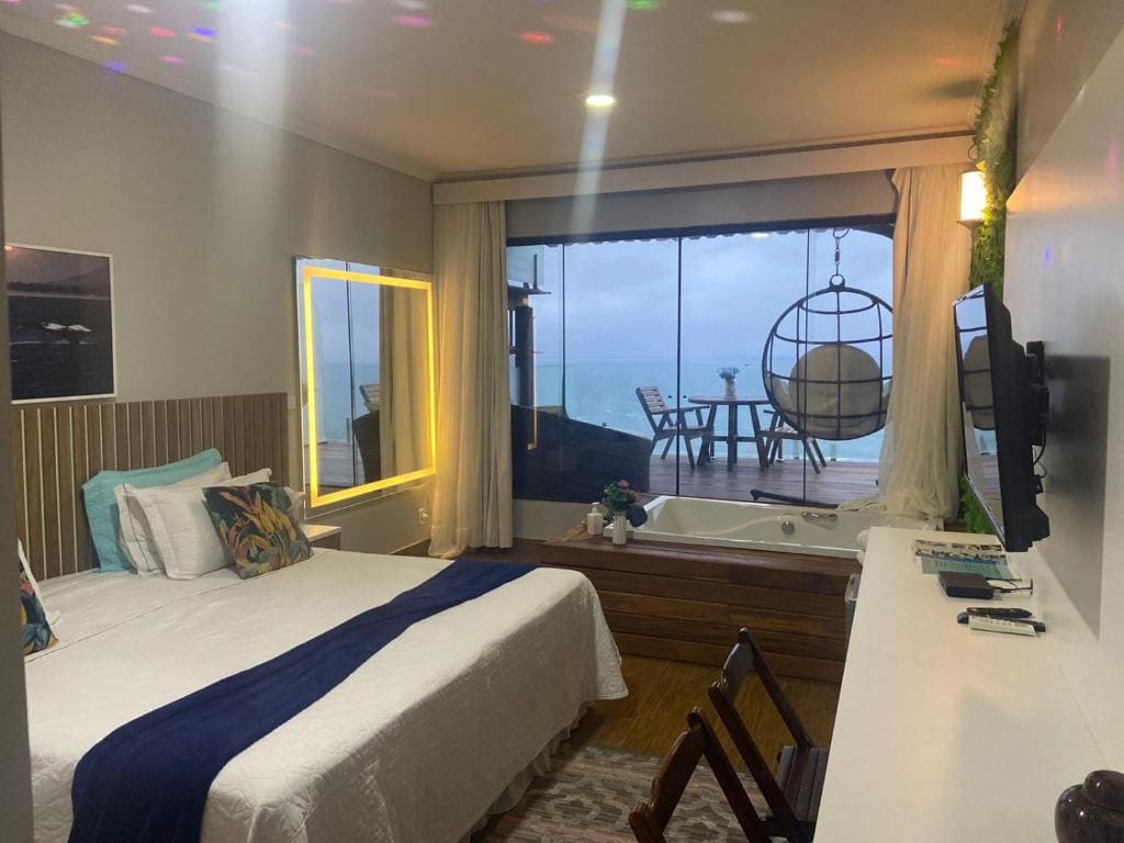 King Suite with Spa Bath room - Image 2