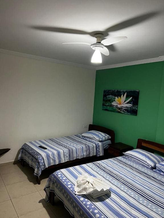 Triple Room with Sea View room - Image 1