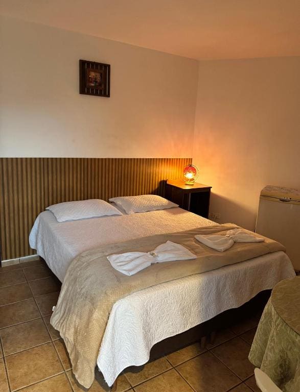 Double Room with Private Bathroom room - Image 3