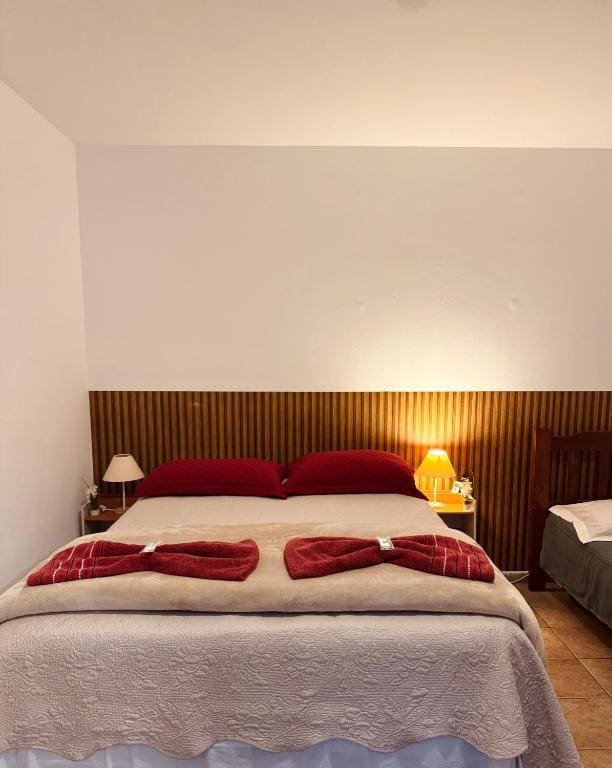 Double Room with Private Bathroom room - Image 2