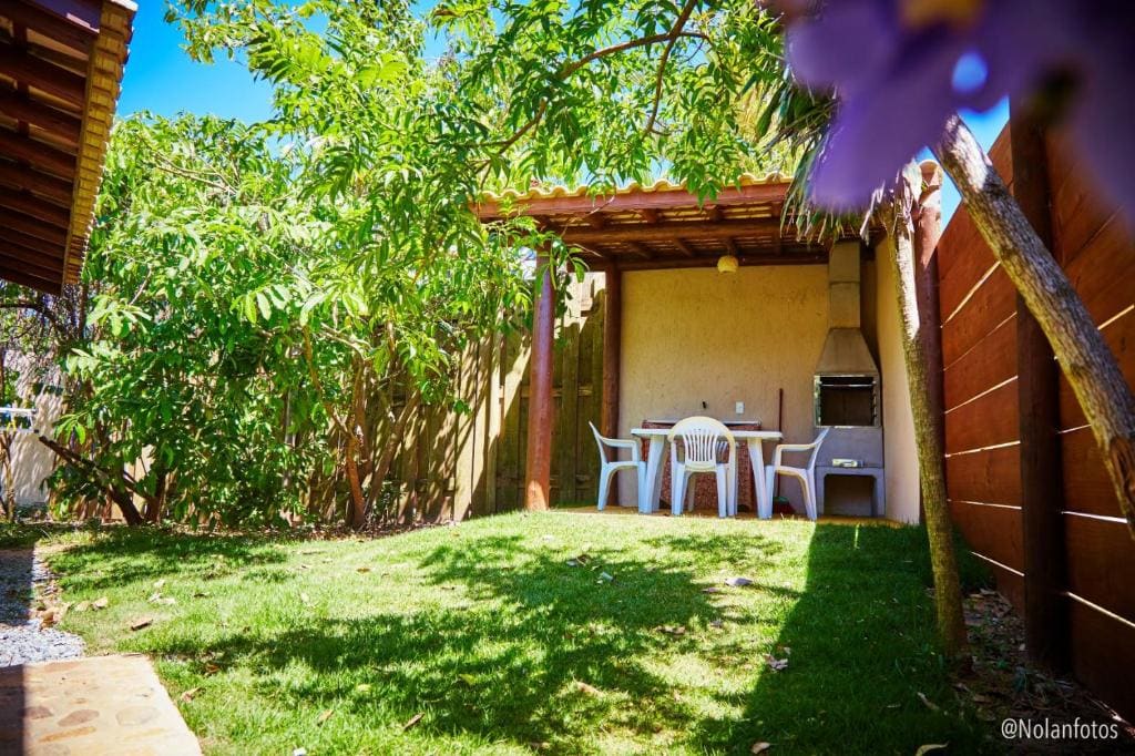 Deluxe Bungalow with Garden View room - Image 2