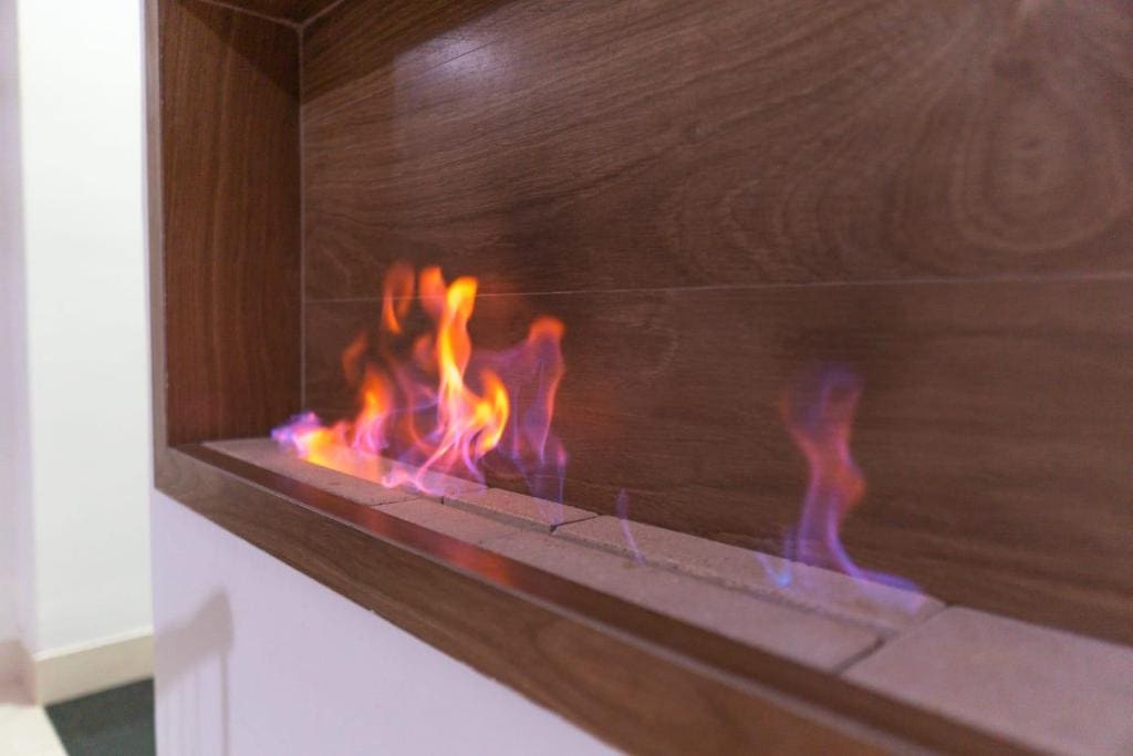 Deluxe Suite with Spa Bath room - Image 2