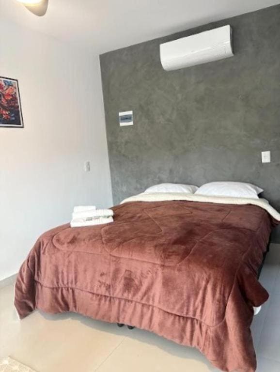 Deluxe Queen Suite room - Image 1