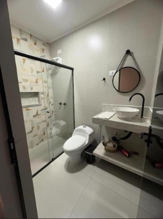 Deluxe Queen Suite room - Image 3