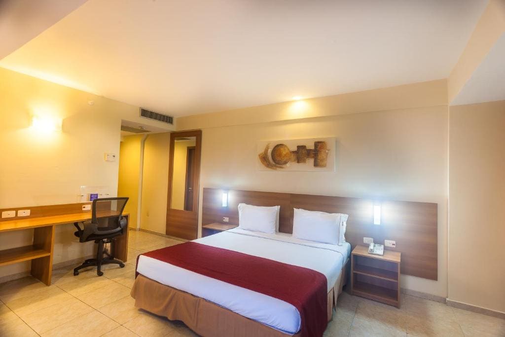 Deluxe Room with Sea View and Balcony room - Image 1