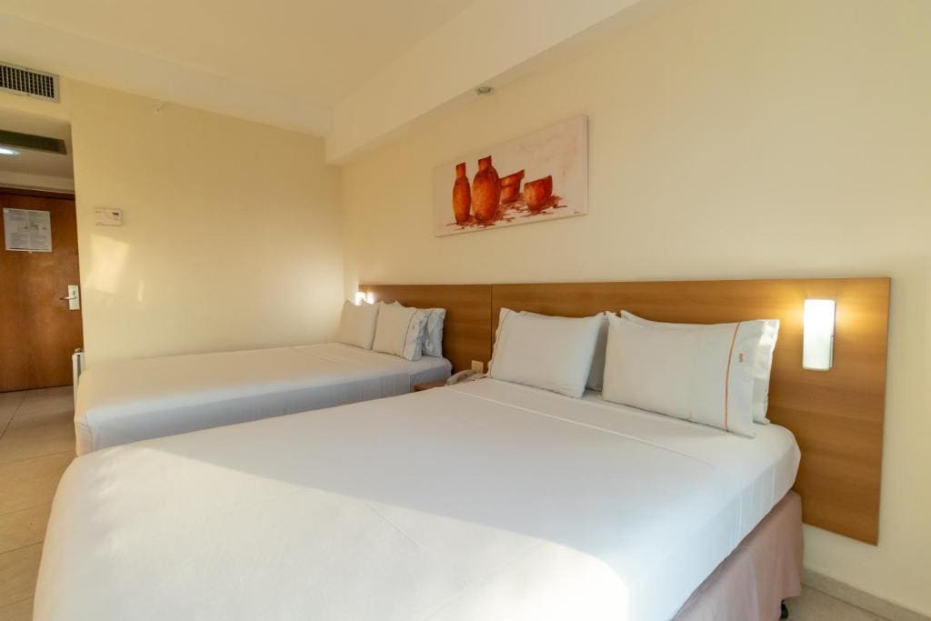 Standard Room with Two Double Beds room - Image 2