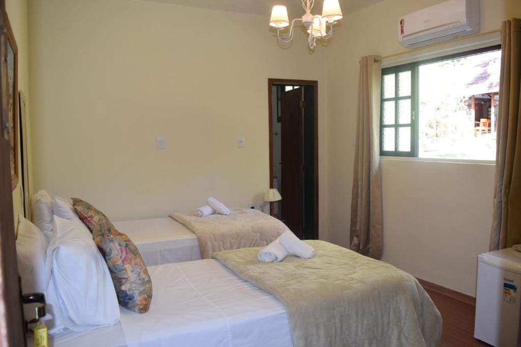 Deluxe Queen Suite room - Image 1
