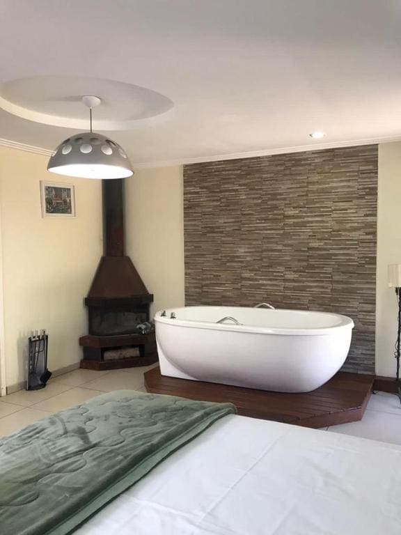 One-Bedroom Chalet room - Image 2