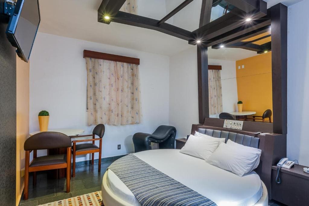 Standard Double Room room - Image 2