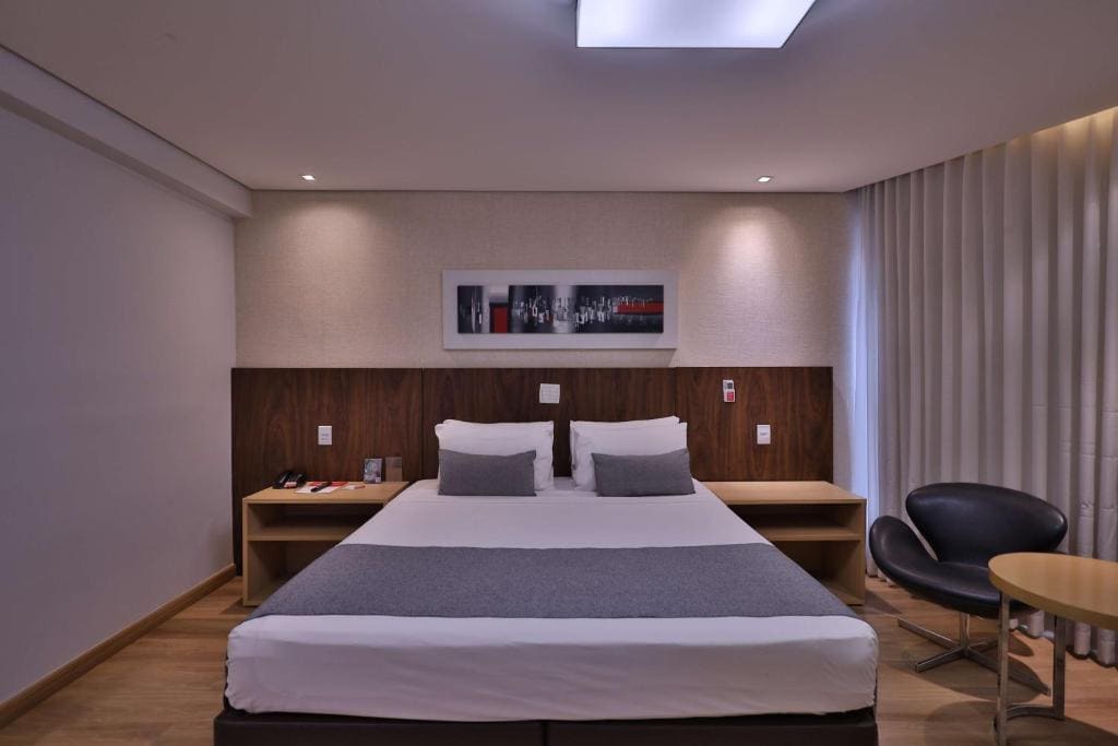 Business Class Queen room - Image 1