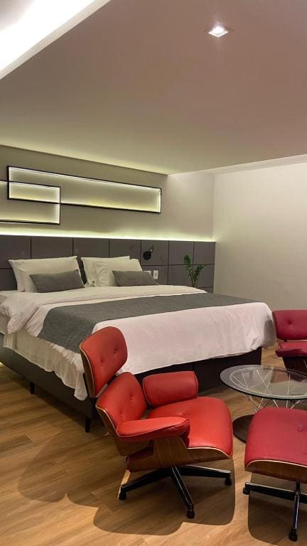 Suite Royal Queen room - Image 1