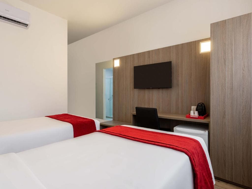 Standard Twin Room room - Image 2
