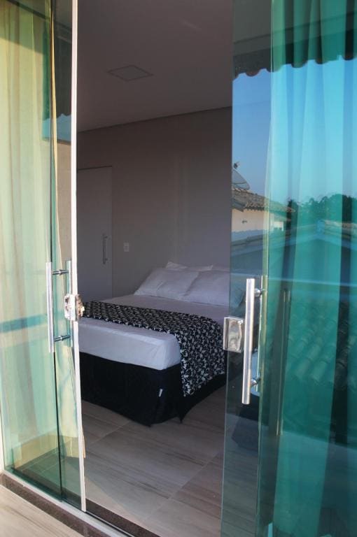 Standard Triple Room room - Image 3