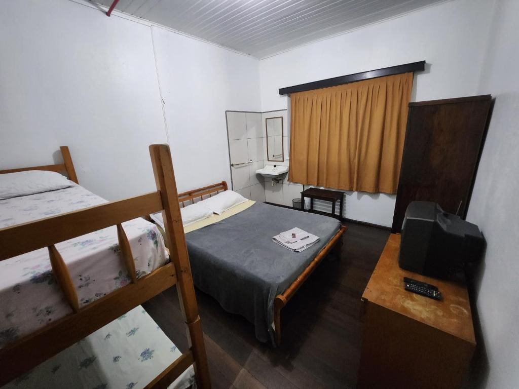 Economy Quadruple Room with Shared Bathroom room - Image 1