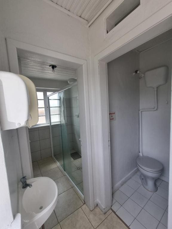 Single Room with Shared Shower and Toilet room - Image 3