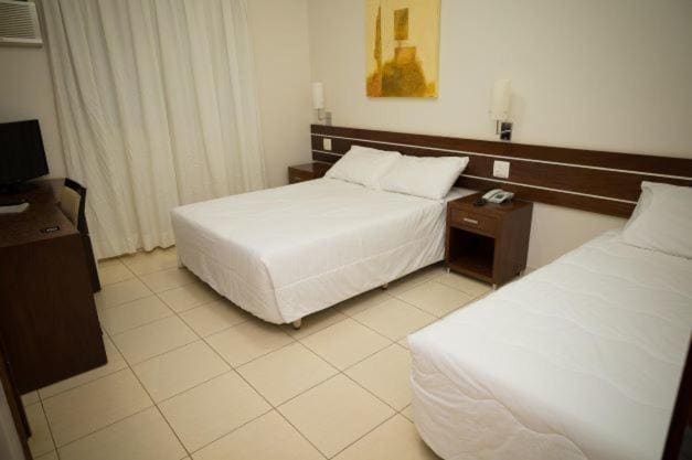 Standard Triple Room room - Image 3