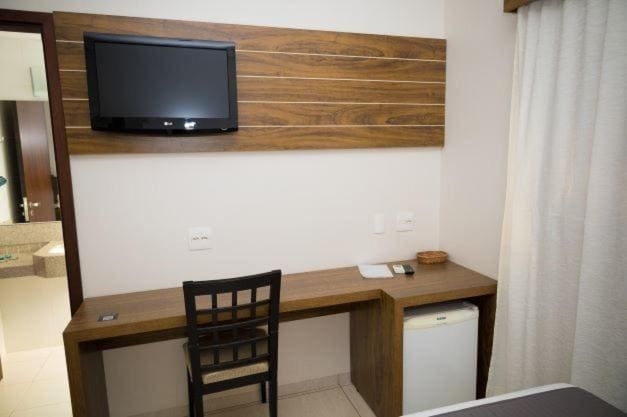 Superior Quadruple Room room - Image 2