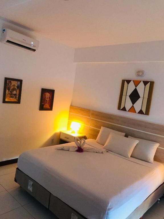 Deluxe King Room room - Image 1