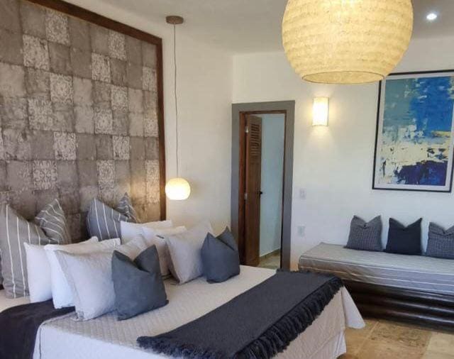 Luxury Triple Room room - Image 1