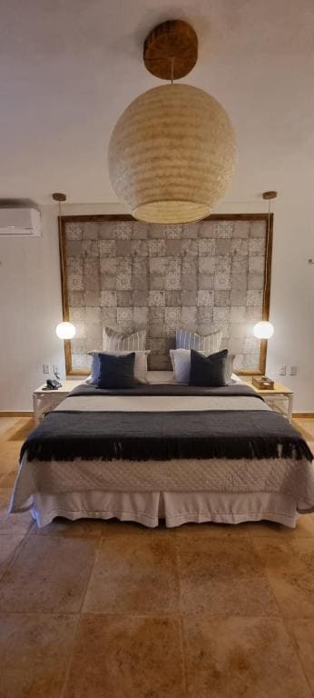 Luxury Triple Room room - Image 3
