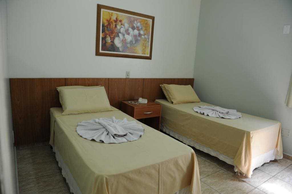 Deluxe Twin Room room - Image 1