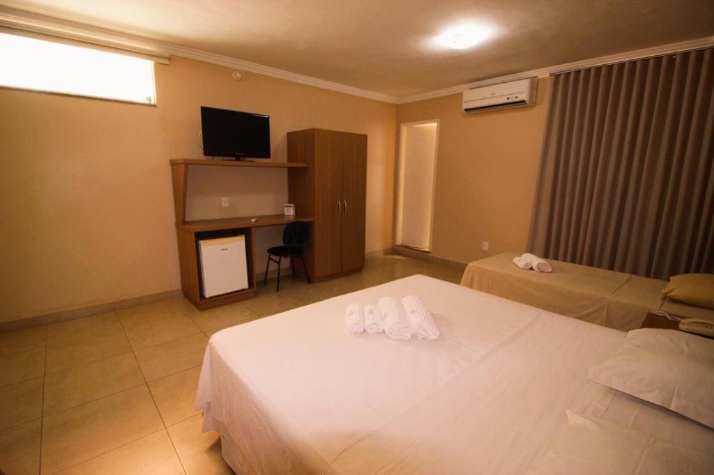 Deluxe Quadruple Room room - Image 1