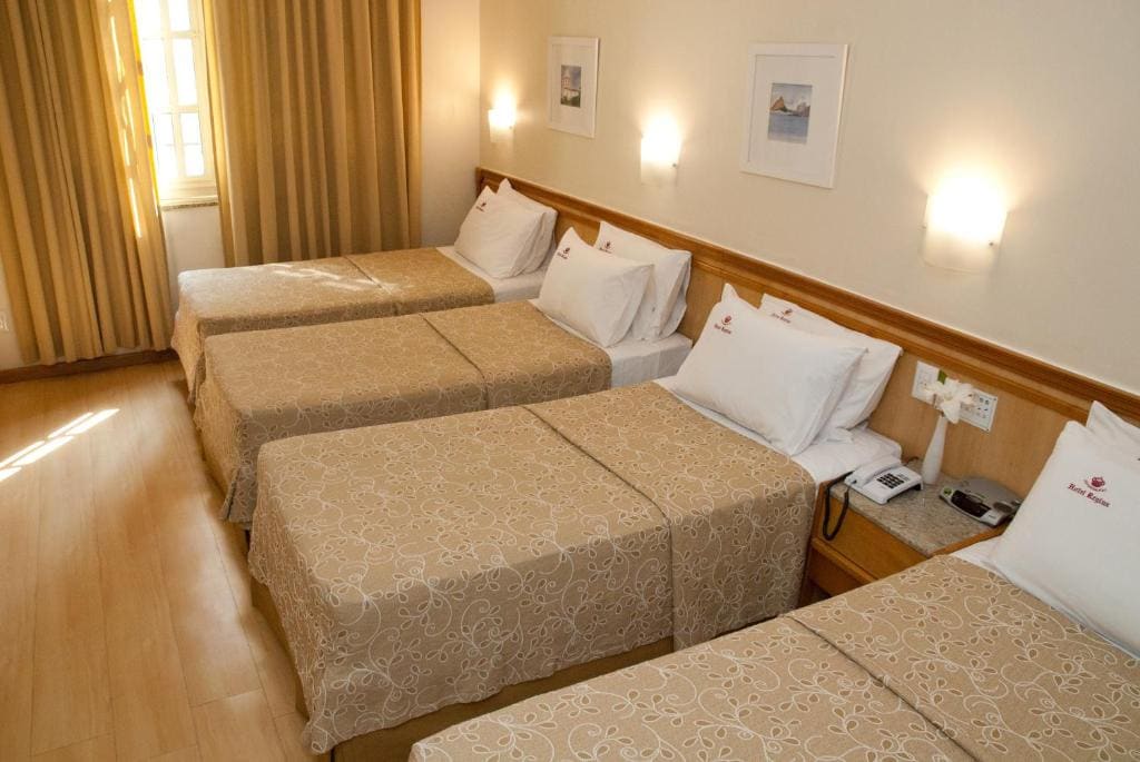 Standard Quadruple Room room - Image 2