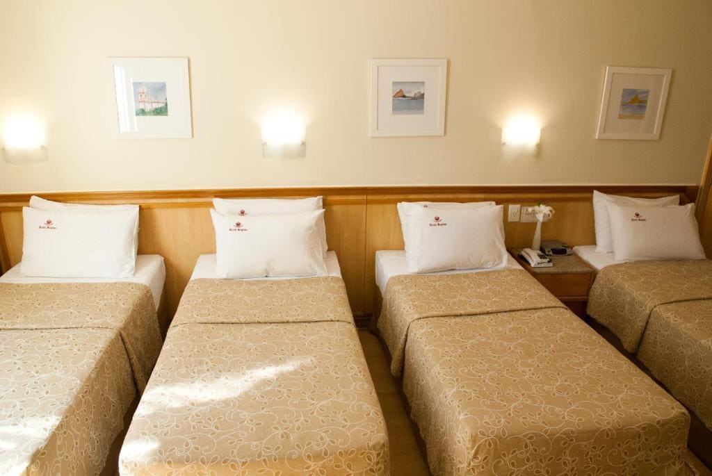 Standard Quadruple Room room - Image 1