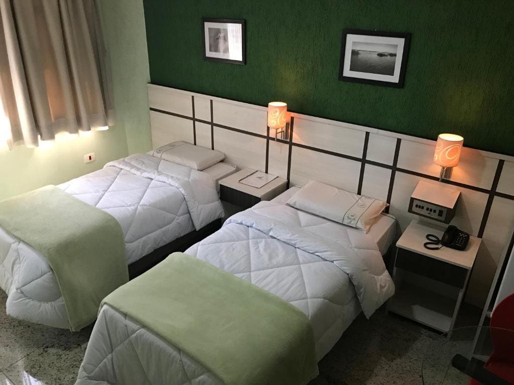 Standard Twin Room room - Image 1