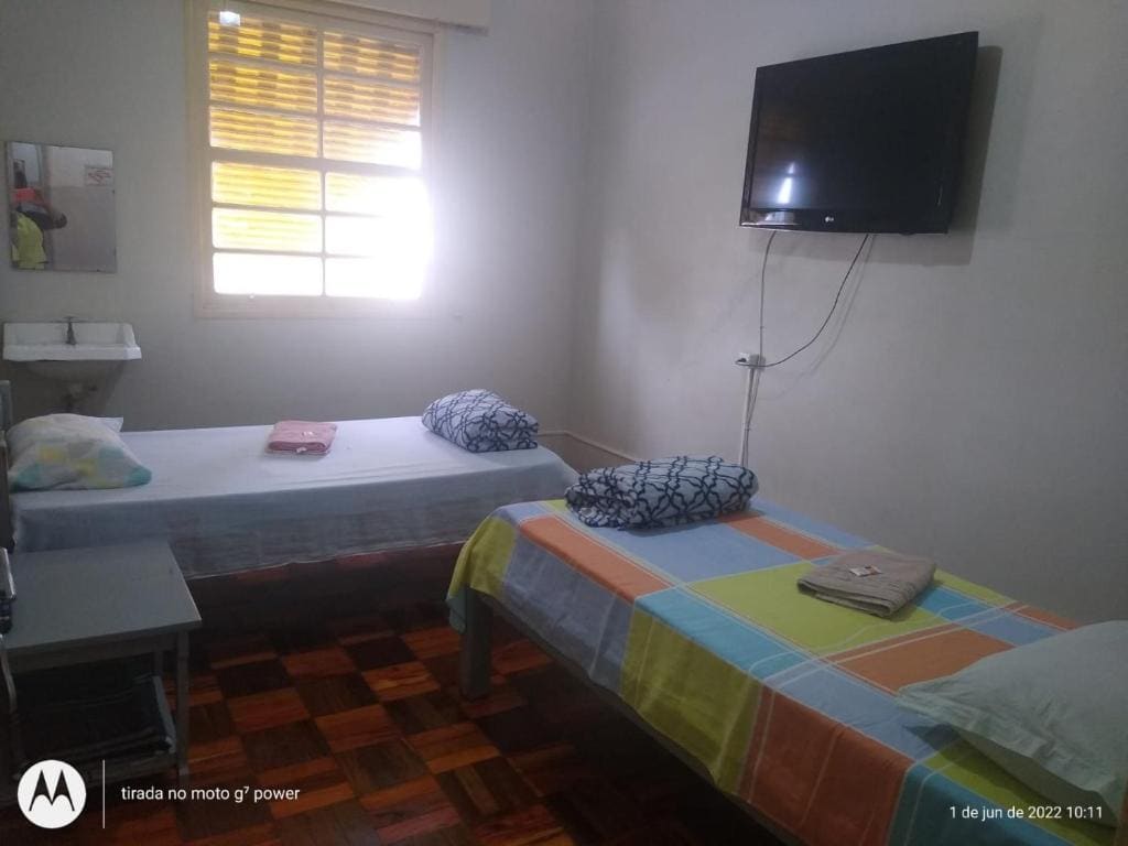Double Room with Shared Bathroom room - Image 3
