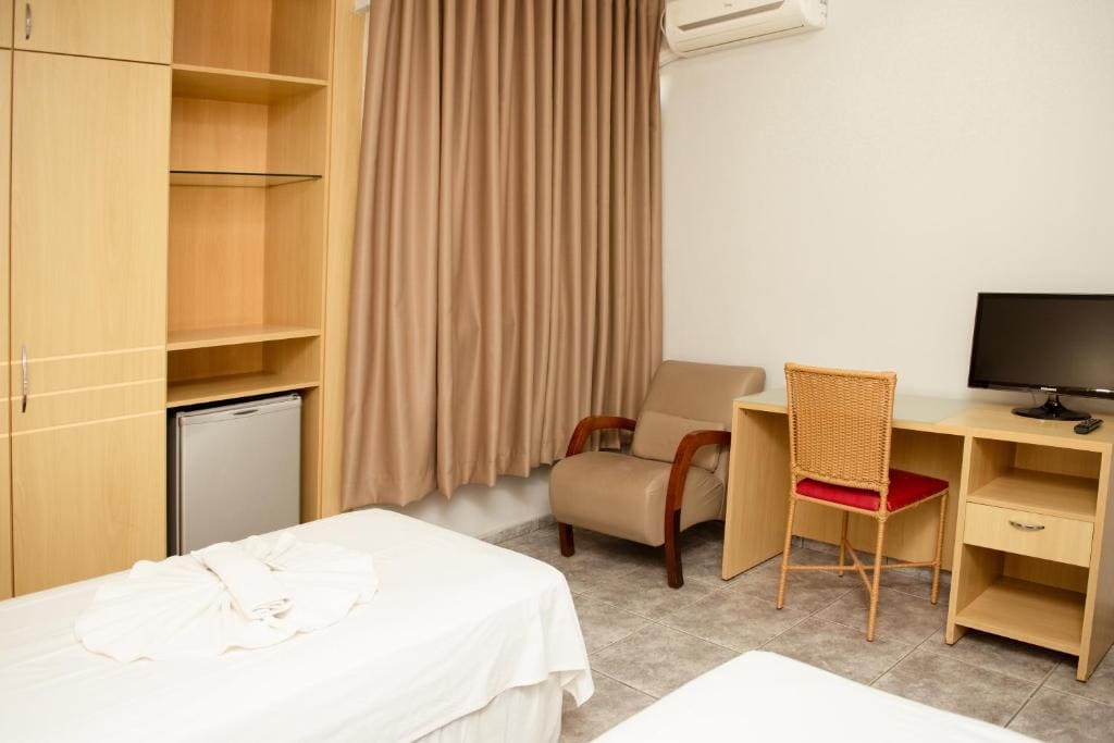 Deluxe Double or Twin Room room - Image 3