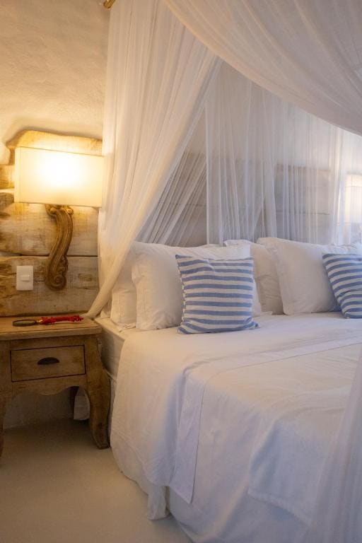 Superior Bungalow room - Image 2