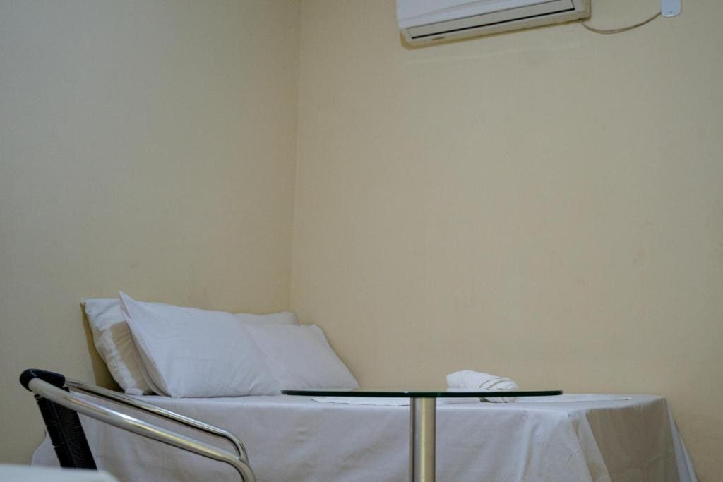 Standard Triple Room room - Image 2