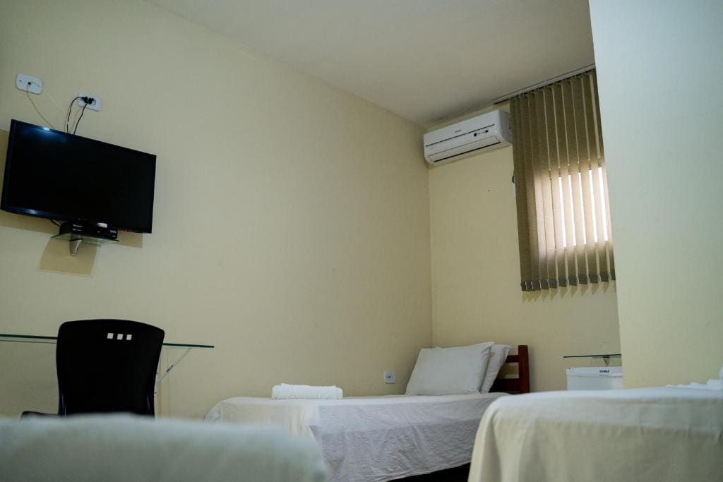 Standard Quadruple Room room - Image 1
