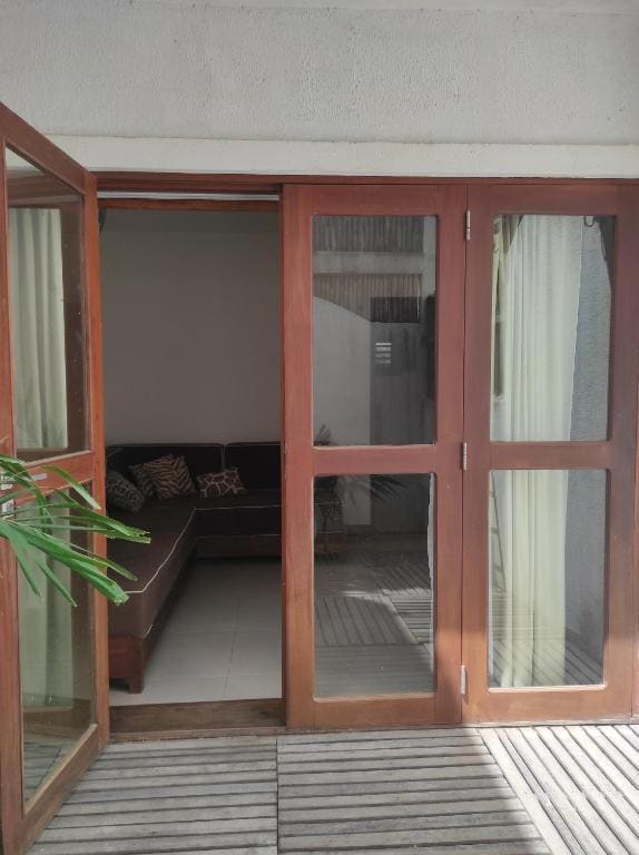 One-Bedroom Apartment room - Image 1