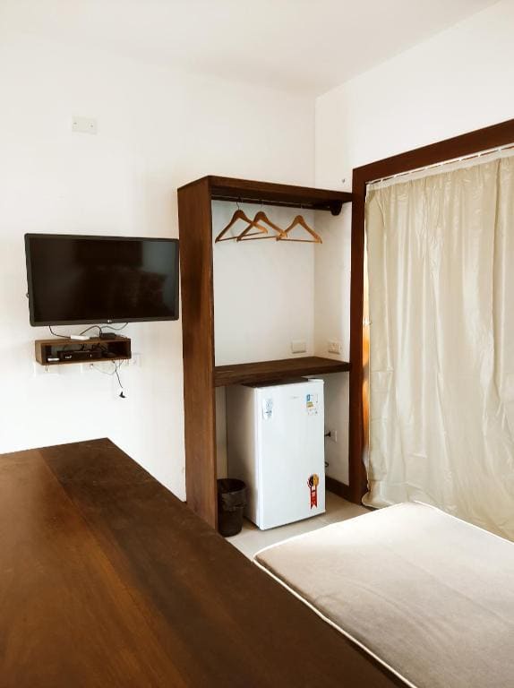 Superior Triple Room room - Image 3