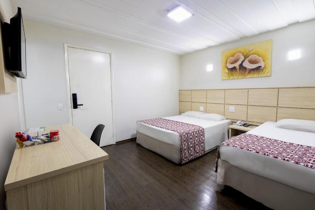 Standard Family Room room - Image 1