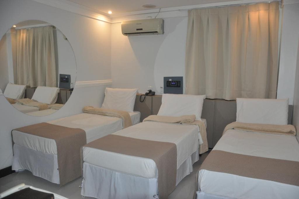 Standard Triple Room room - Image 2