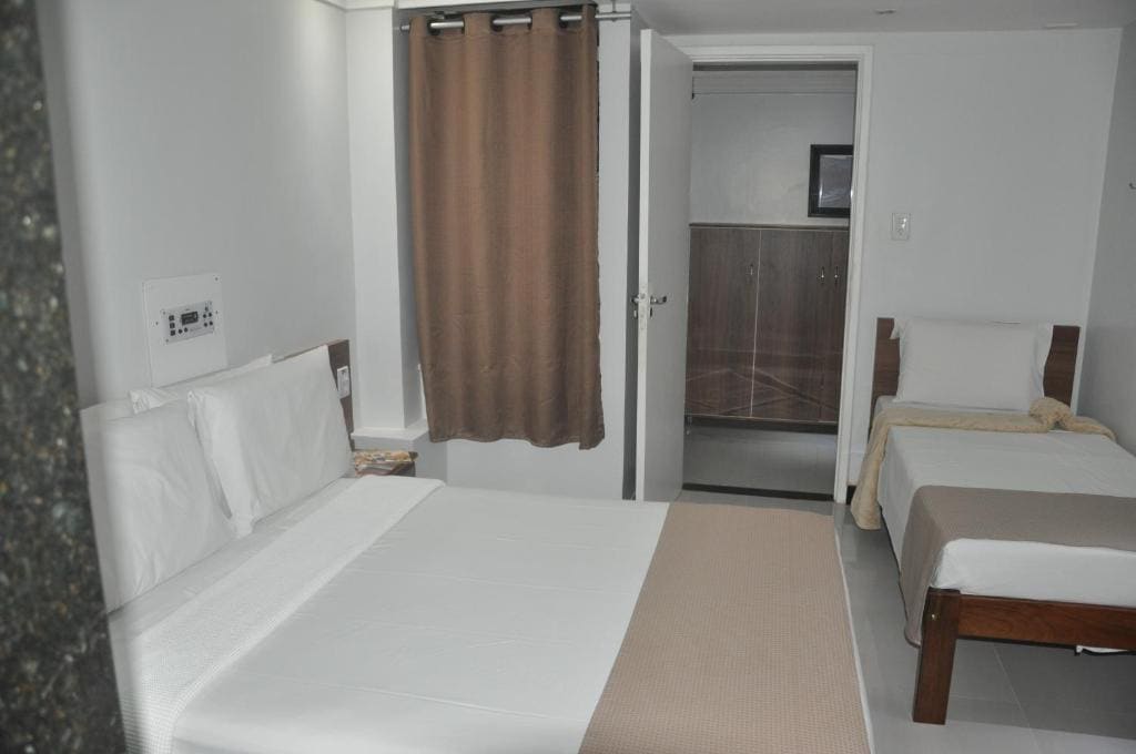 Family Room room - Image 2