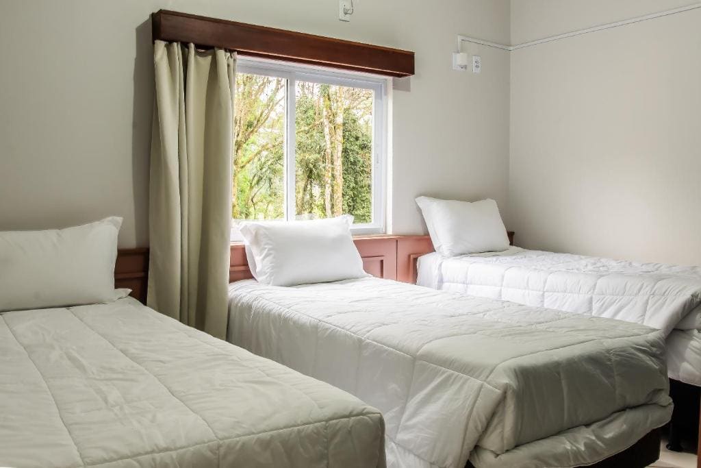 Family Room room - Image 1