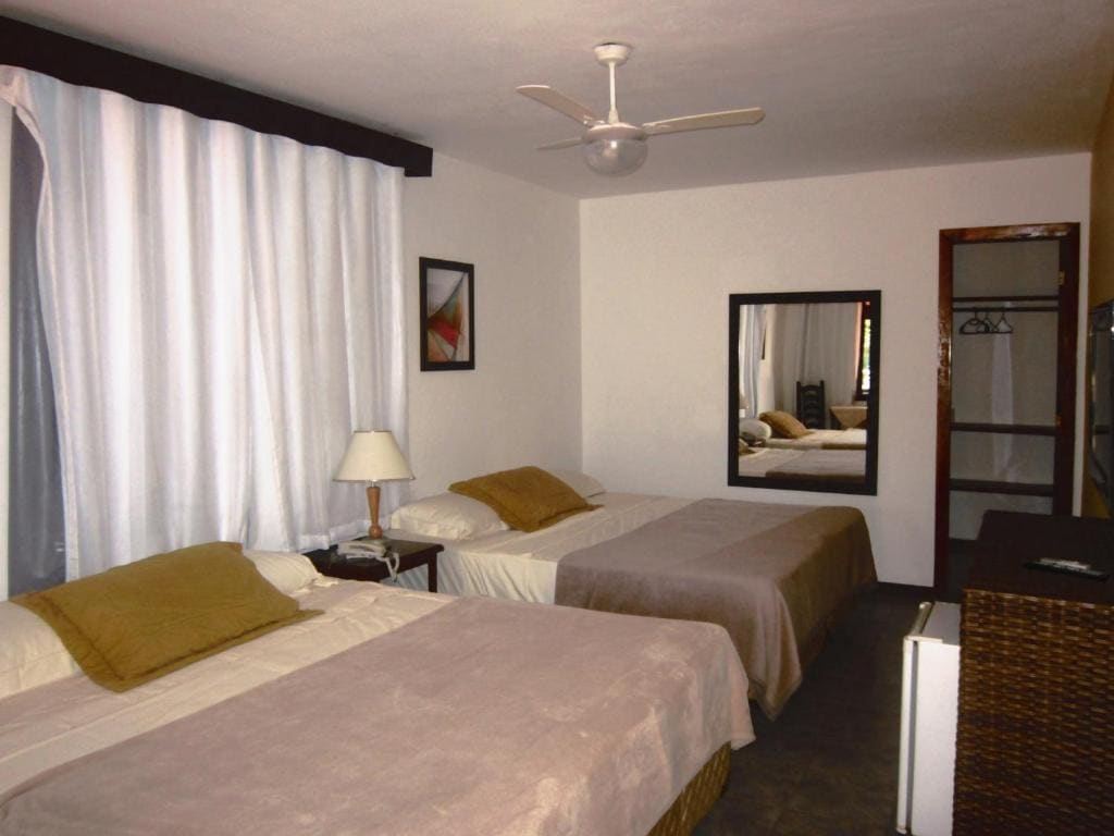Deluxe Quadruple Room room - Image 2