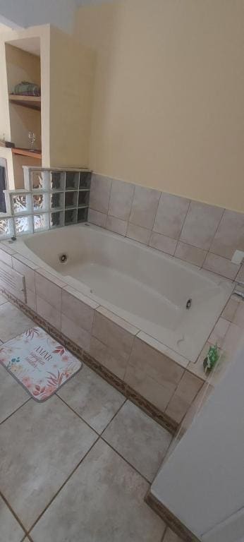 Double Room with Spa Bath room - Image 3