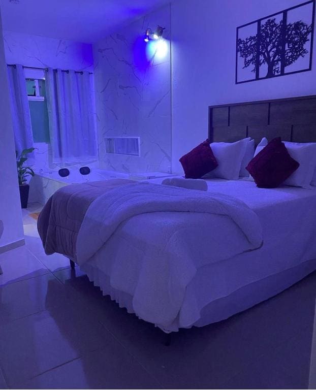Double Room with Private Bathroom room - Image 1
