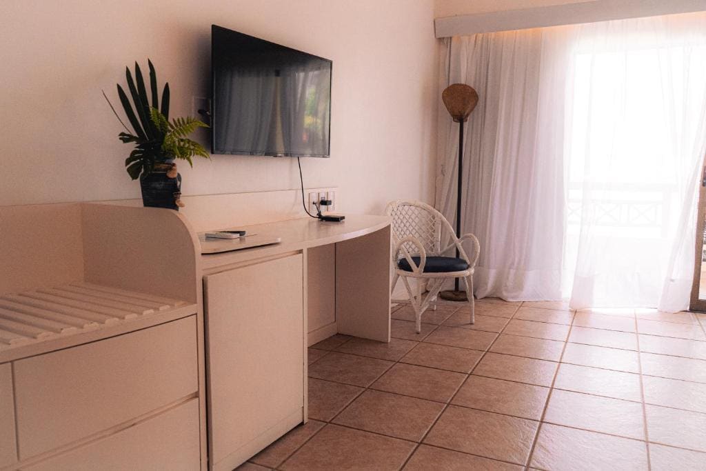 Deluxe King Room room - Image 1