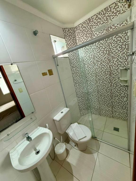 Standard Triple Room room - Image 3