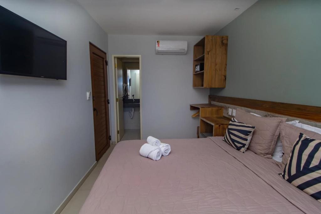 Deluxe Queen Room room - Image 2