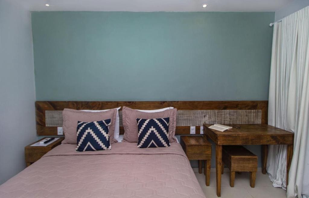 Queen Room with Pool View room - Image 3